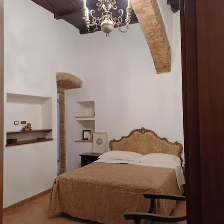 Charming In Medieval Tower Appartamento Spoleto